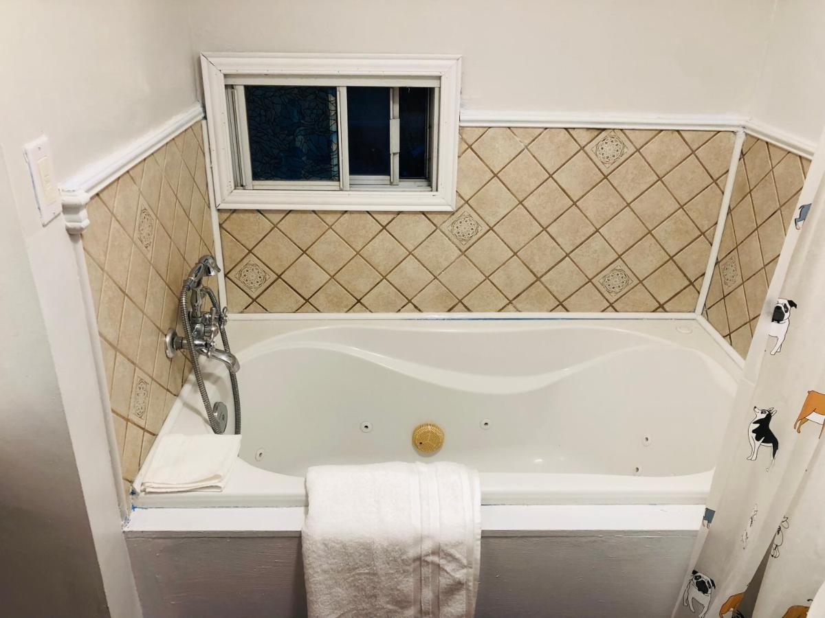 Entire Detached 3-Bedrooms Cute Home In Cornwall Area Ngoại thất bức ảnh